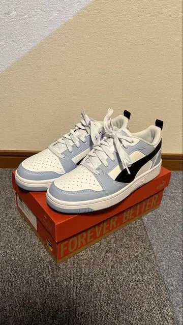 미사용품 PUMA 리바운드 v6 26.5cm 로우컷 스니커즈