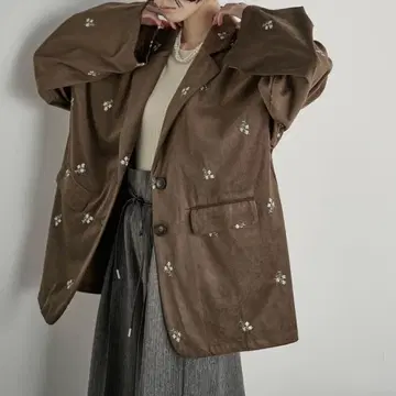 완판템/새상품/브라운 자수 벨로아 자켓
