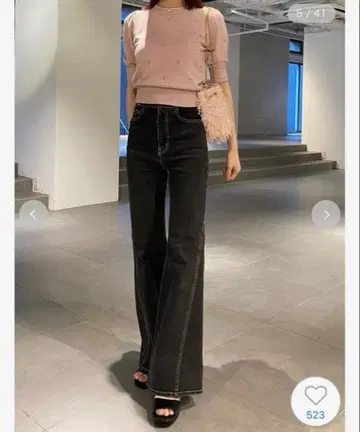 [새상품급] SNIDEL 스트레치 플레어 데님 팬츠 블랙 0 사이즈