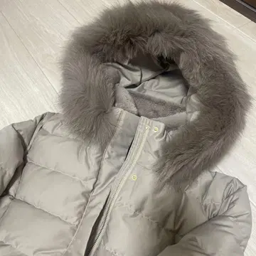 INDIVI 숏 기장 리사이클 다운 코트 베이지 새상품