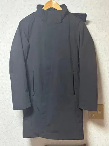 유니클로 하이브리드 다운 코트