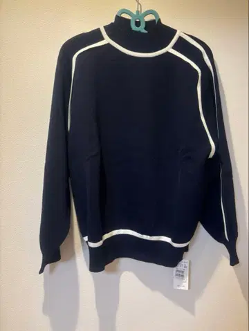 Grandtable 파이핑 디자인 니트