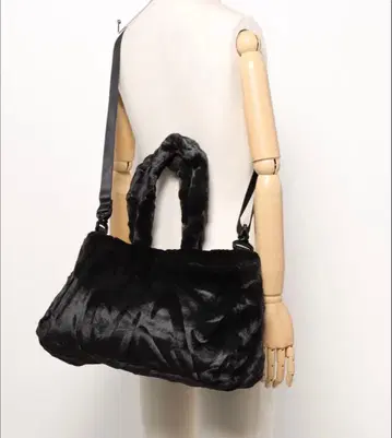 NIKE 인조 모피 숄더 토트