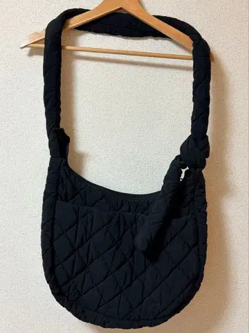 퀼팅 숄더백 출퇴근 통학 즉시 구매 가능