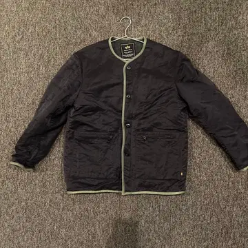 Alpha Industries 네이비 자켓 L