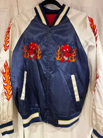 스카잔 불꽃과 캐릭터 자수