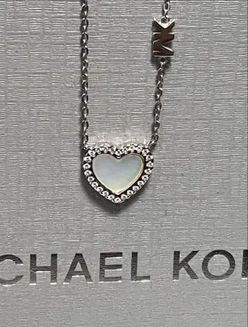 MICHAEL KORS 마이클코어스 목걸이 하트 거울