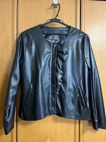 앤드러브 &love 프릴 가죽 노카라 자켓 블랙 L