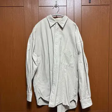 무인양품 그레이 버튼 달린 셔츠