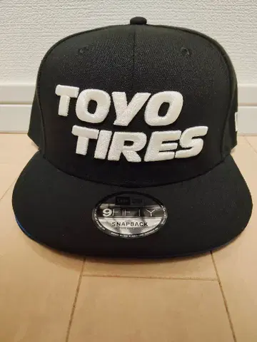 NEWERA TOYO TIRES 캡 블랙