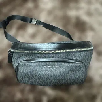 마이클코어스 바디백