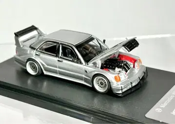 메르세데스 AMG W201 190E 1/64 스케일