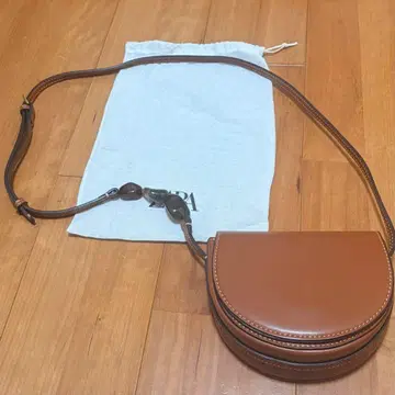 ZARA 스톤 숄더백 브라운 미사용