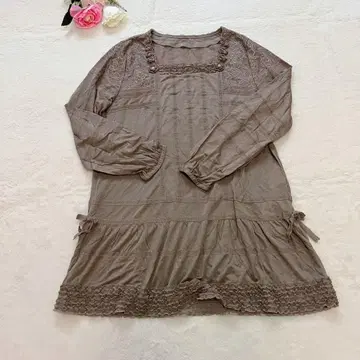 새상품급 잉게보그 INGEBORG 꽃 자수 레이스 피코 프릴 튜닉