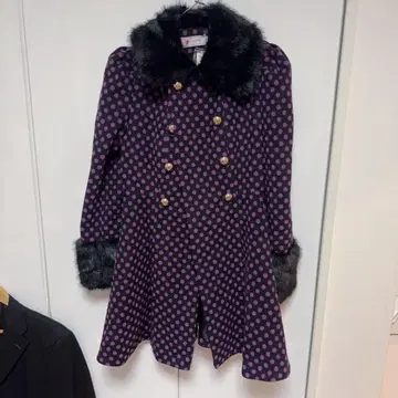 택 포함 새상품 퍼플 x 블랙 도트 무늬 롱 코트 레트로