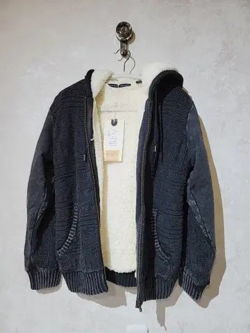 새상품 Real Masters 리얼마스터즈 니트 ZIP 후드티 보아