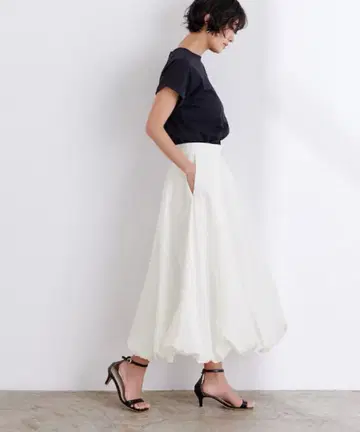 새상품 택 포함 발수 벌룬 스커트 유어스 화이트 M ur's