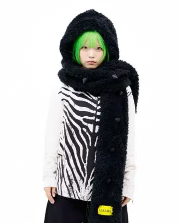 isecai 가시 머플러 (후드 부착) Black