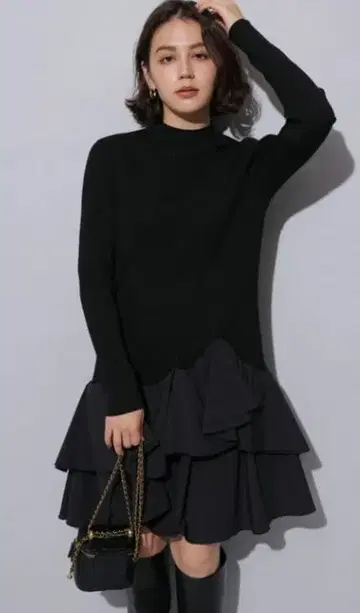 아르페쥬 스토리 타프타 도킹 미니 원피스 블랙