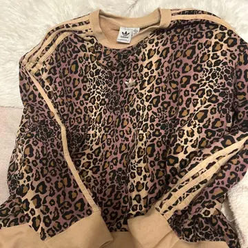 adidas 레오파드 무늬 트레이닝복 M 사이즈