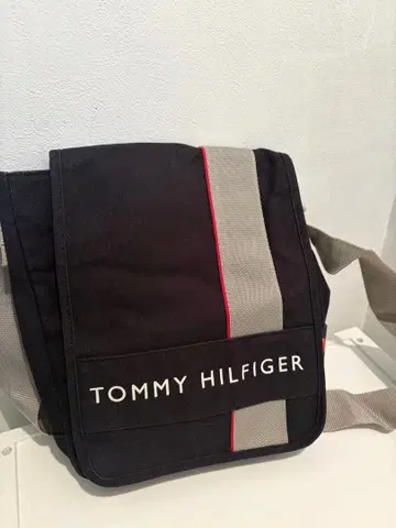 TOMMY HILFIGER 숄더백 블랙 캔버스
