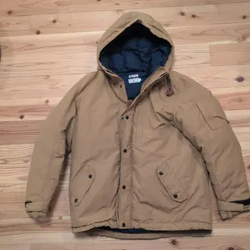 베이지 후드 부착 다운 자켓 마운틴 파카 grn