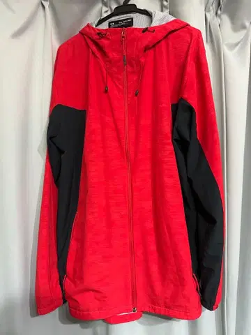 언더아머 후드 부착 자켓 레드/블랙