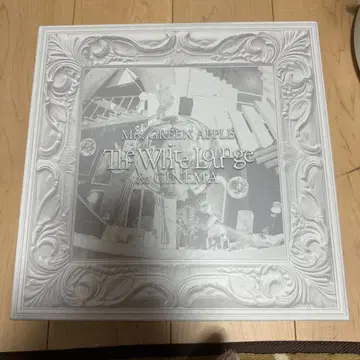 Mr. GREEN APPLE The White Lounge