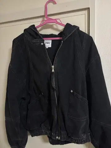 ZARA 블랙 후드 부착 데님 자켓 사이즈 38