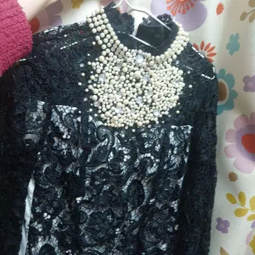 블랙 레이스 드레스 펄 비즈 장식