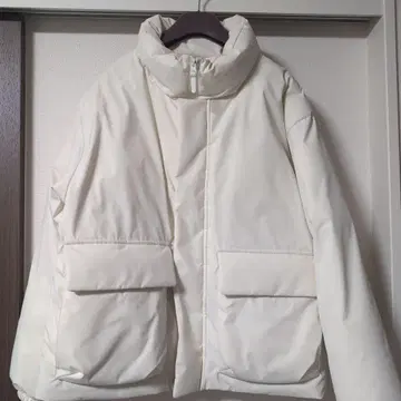 GU 화이트 다운 자켓 M