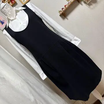 새상품급 INGEBORG 오버롤 스커트 블랙 계열