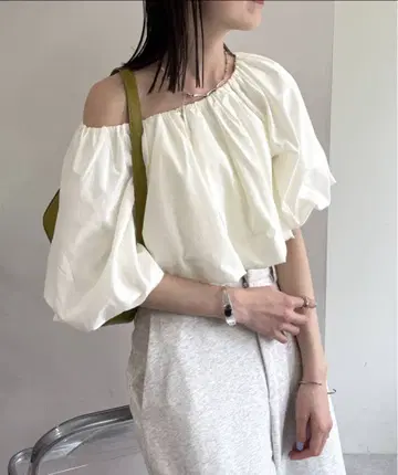 mystic 벌룬 블라우스