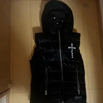 아담스 저글러 후드 부착 다운 자켓 블랙