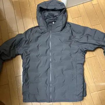 UNIQLO 유니클로 그레이 후드 부착 다운 자켓 미포함