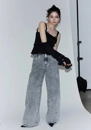 미사용 새상품 FRAY I.D 와이드 스트레이트 데님 그레이