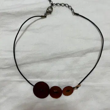 버튼 모티브 목걸이