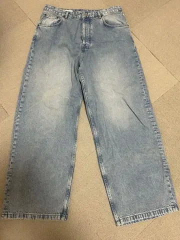 ZARA 스퍼 배기 핏 청바지 EUR42