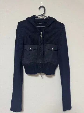 EMODA 네이비 크롭 후드티