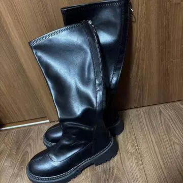 블랙 합성 피혁 지퍼 달린 롱 부츠