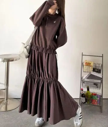 다크 브라운 긴팔 티셔츠 원피스