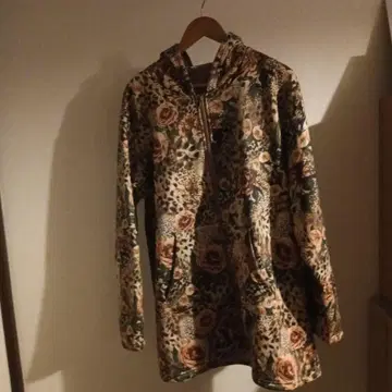 꽃무늬 레오파드 무늬 후드 부착 긴팔 상의