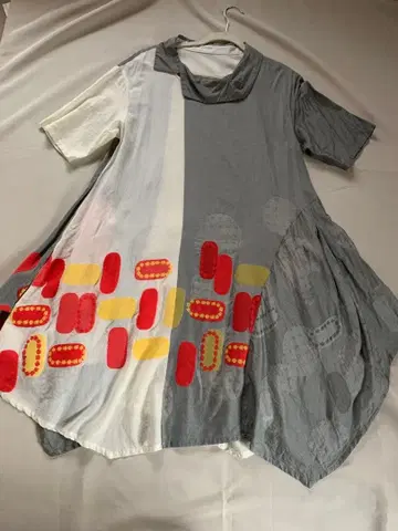 지우 센소유니코 반팔 직조 무늬 변형 원피스 반팔 미사용