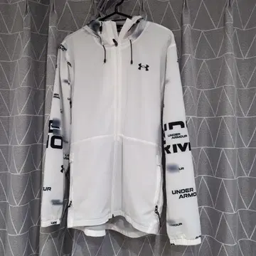 언더아머 자켓