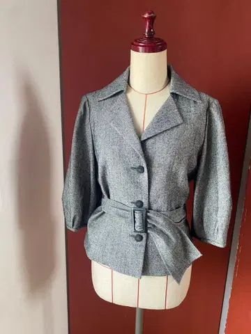 컨디션 최상 레리안 벨트 포함 자켓 라메 믹스 그레이 9호