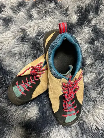 KEEN 블랙/파랑 재스퍼