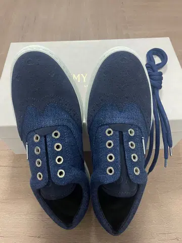 새상품 지미추 jimmy choo 스니커즈 데님 사이즈 40