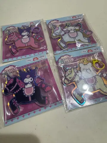 산리오 아크릴 키링 4개 세트