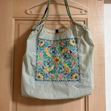 자수 디자인 에코백 대용량 옅은 그린 컬러