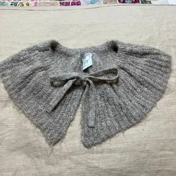 quatre saisons 베이지 탈부착 카라 머플러